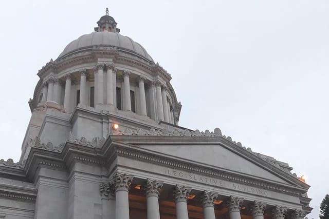 A Fun Day in Olympia: Rotunda tour - Photo 1 of 4